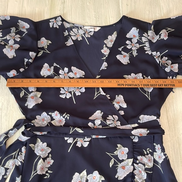 JACK BY BB DAKOTA Let’s Wrap Sapphire Blue Floral Short Sleeve Dress Size Large - Picture 4 of 16